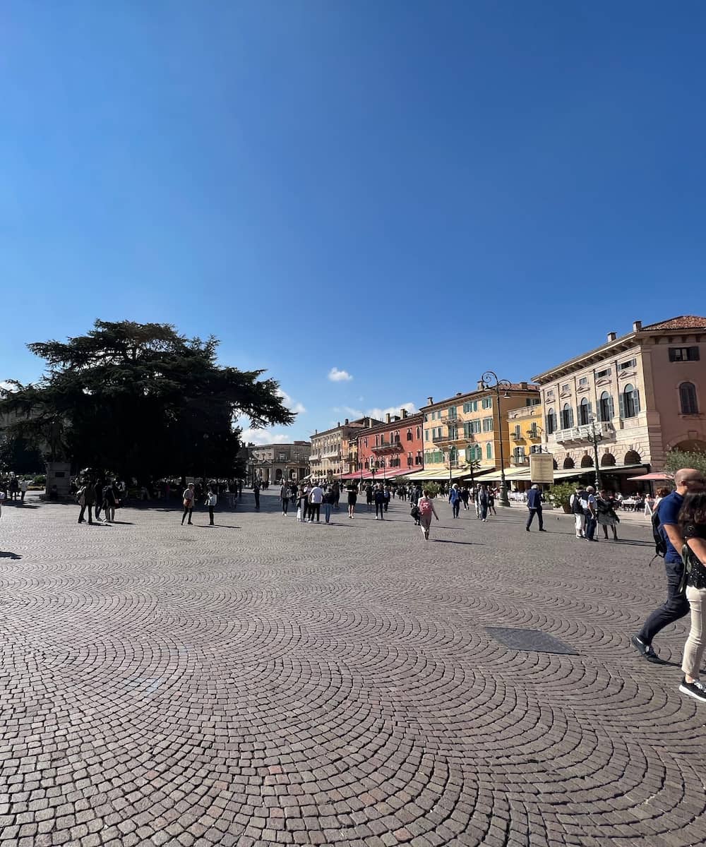 Verona, Piazza Bra Verona, Piazza Bra
