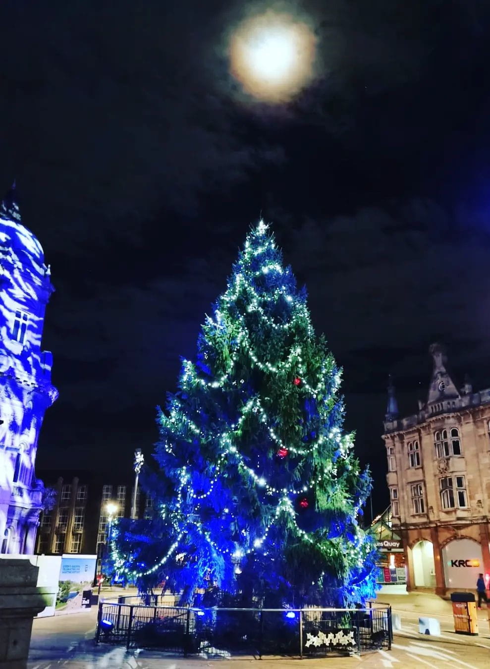 Christmas Hull
