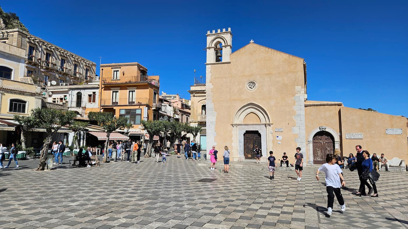 Piazza IX Aprile