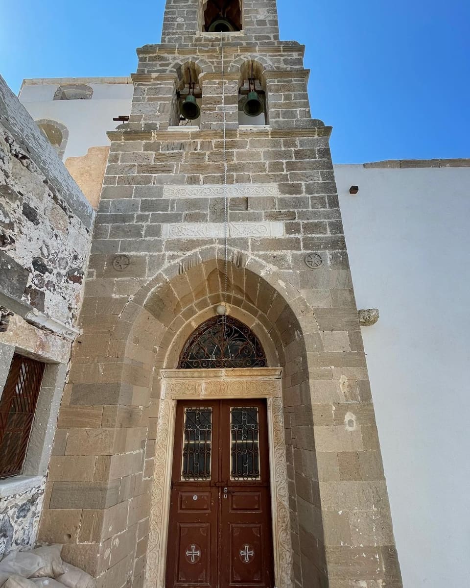 Plaka Castle, Milos