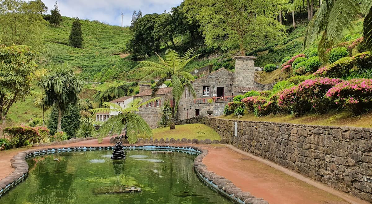 Ribeira dos Caldeirões