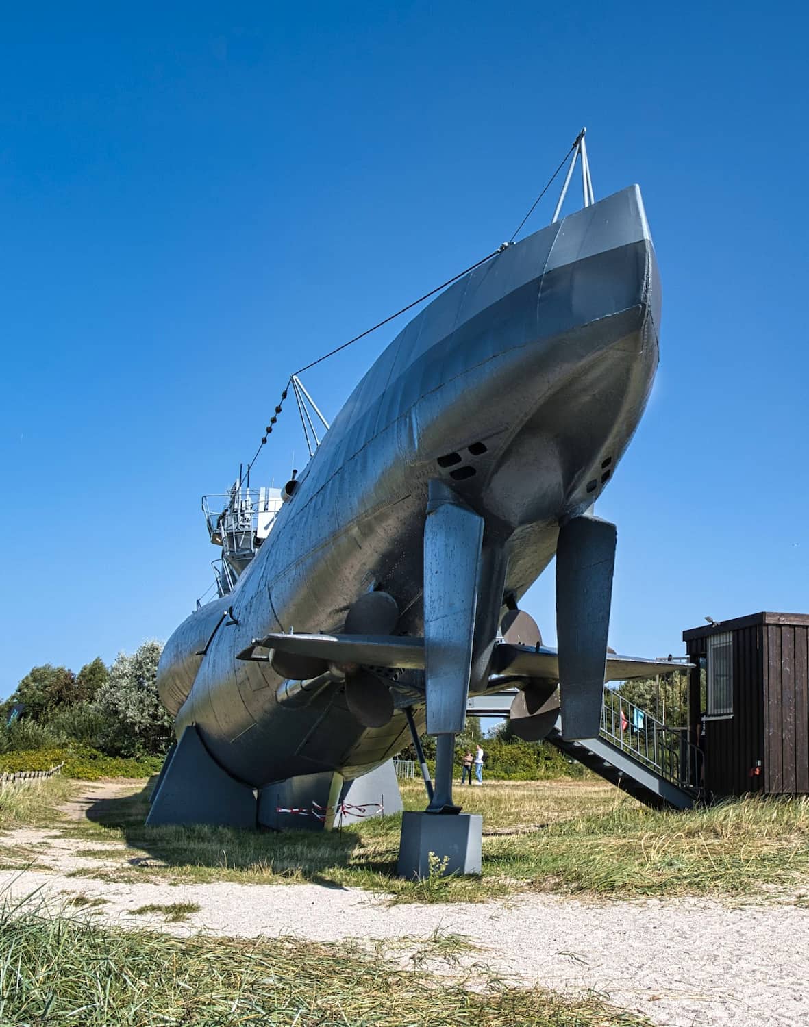 U-995, Kiel