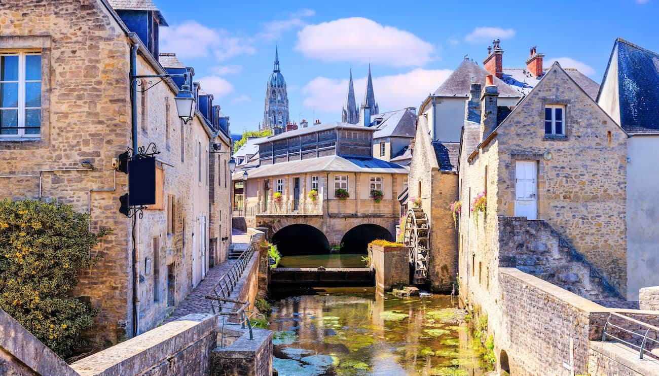 Bayeux main