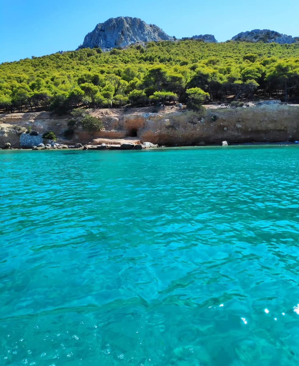 Hydra Island