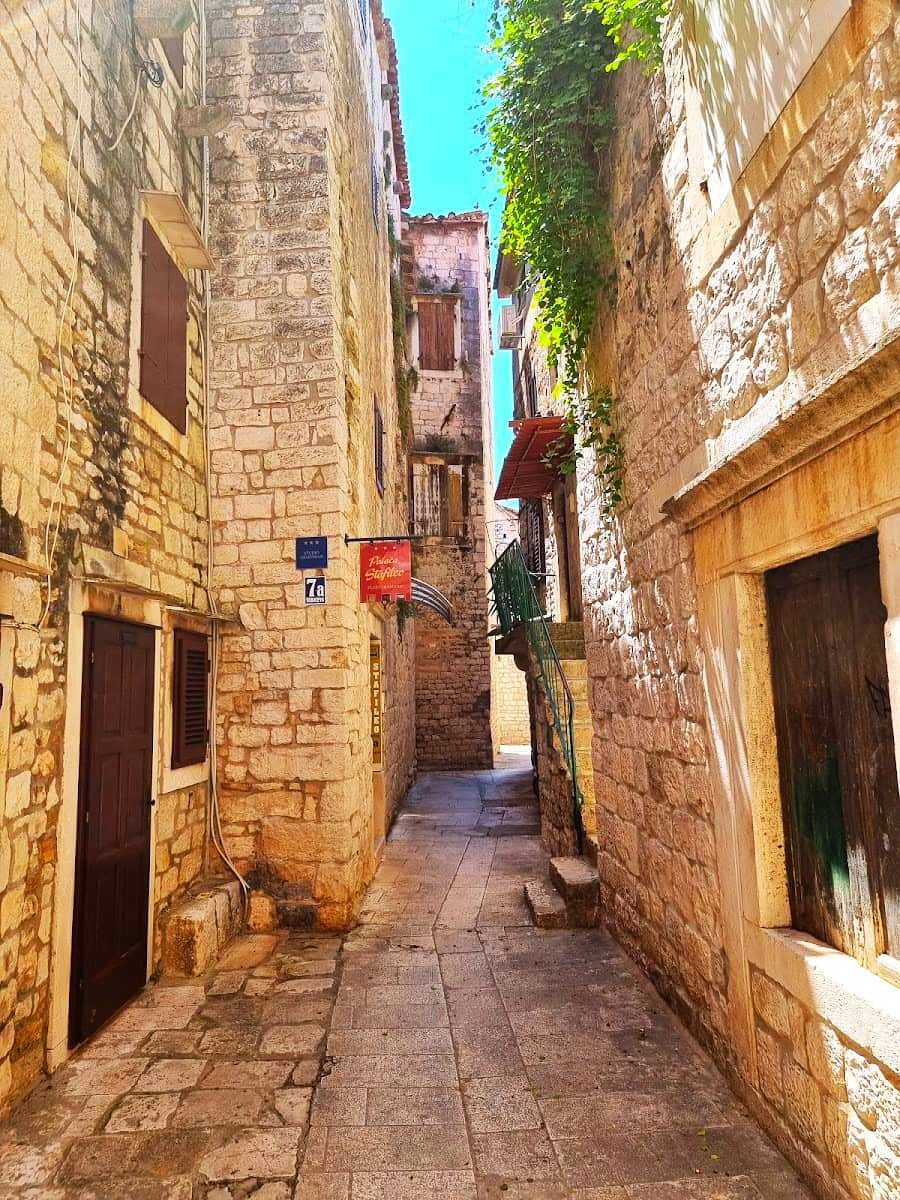 Land Gate, Trogir