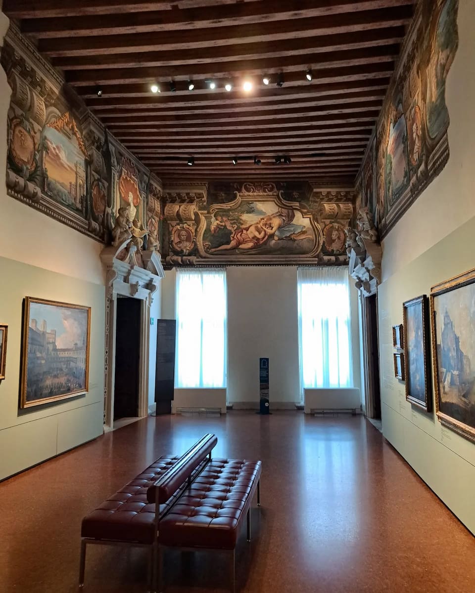 Palazzo Leoni Montanari, Vicenza