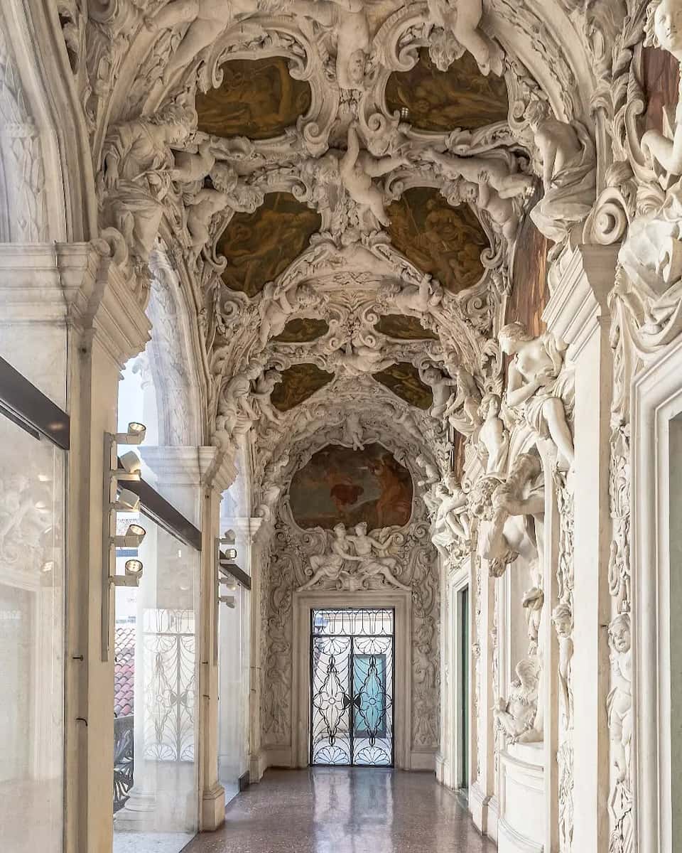 Palazzo Leoni Montanari, Vicenza