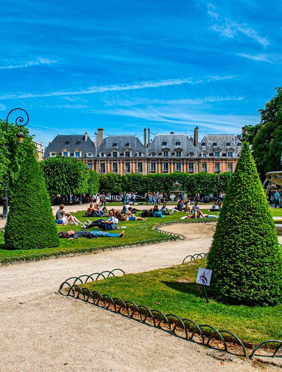 Place des Vosges, Le Marais